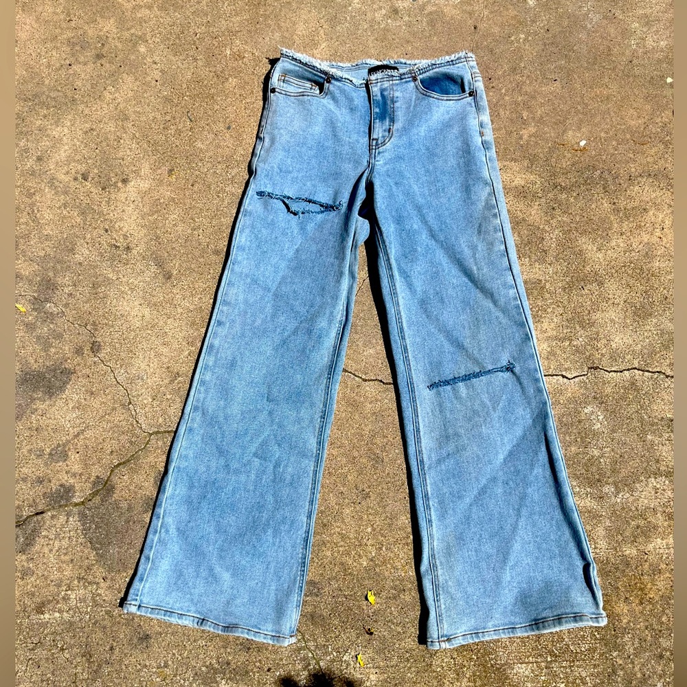 Women’s Distressed/Ripped Jeans | Fashion Nova | Size 3